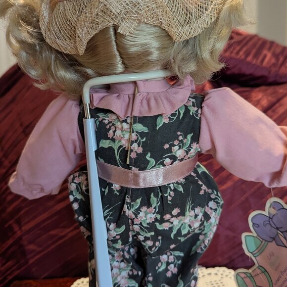 PRECIOUS MOMENTS LILY DOLL MARCH COLLECTION ORIGINAL TAG - Picture 5 of 7